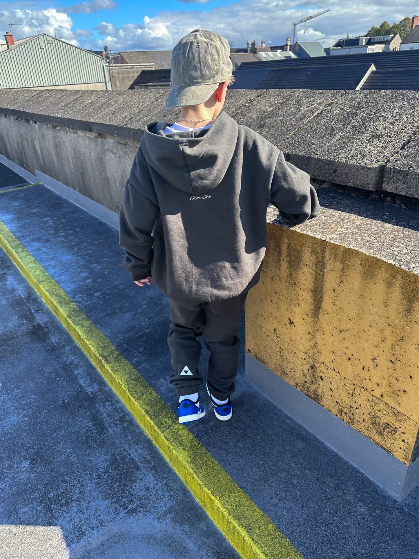 Boys dark grey joggers tracksuit